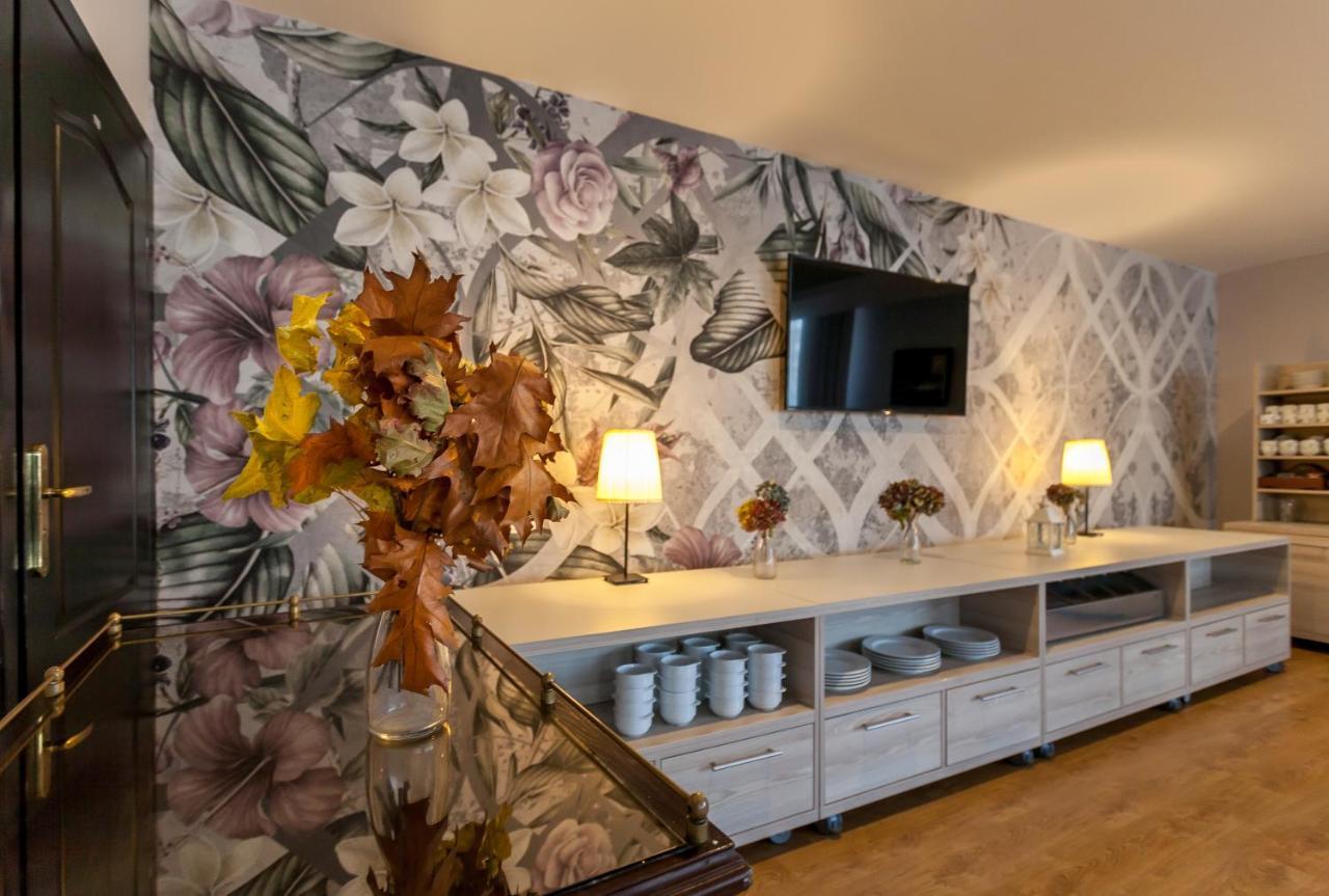 Hotel Mikulski Гливице Екстериор снимка
