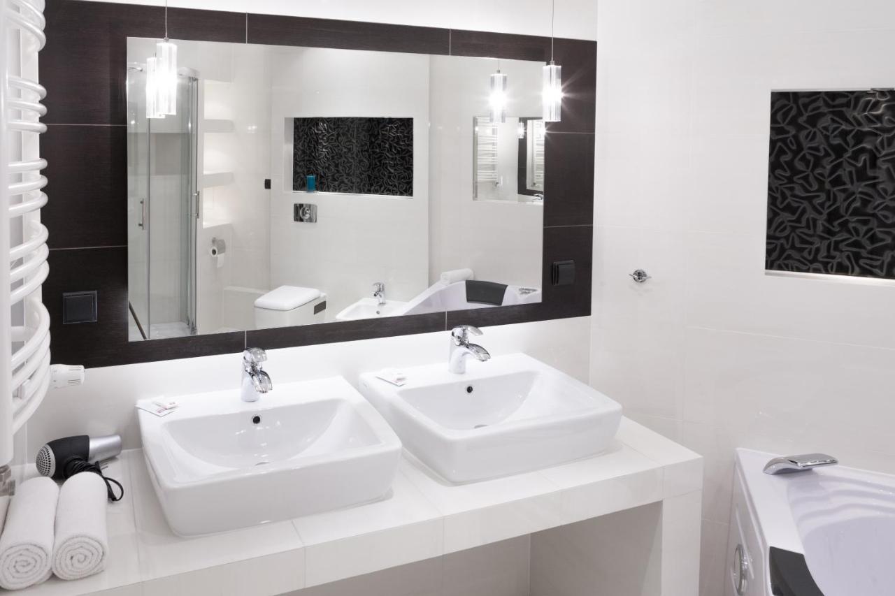 Hotel Mikulski Гливице Екстериор снимка