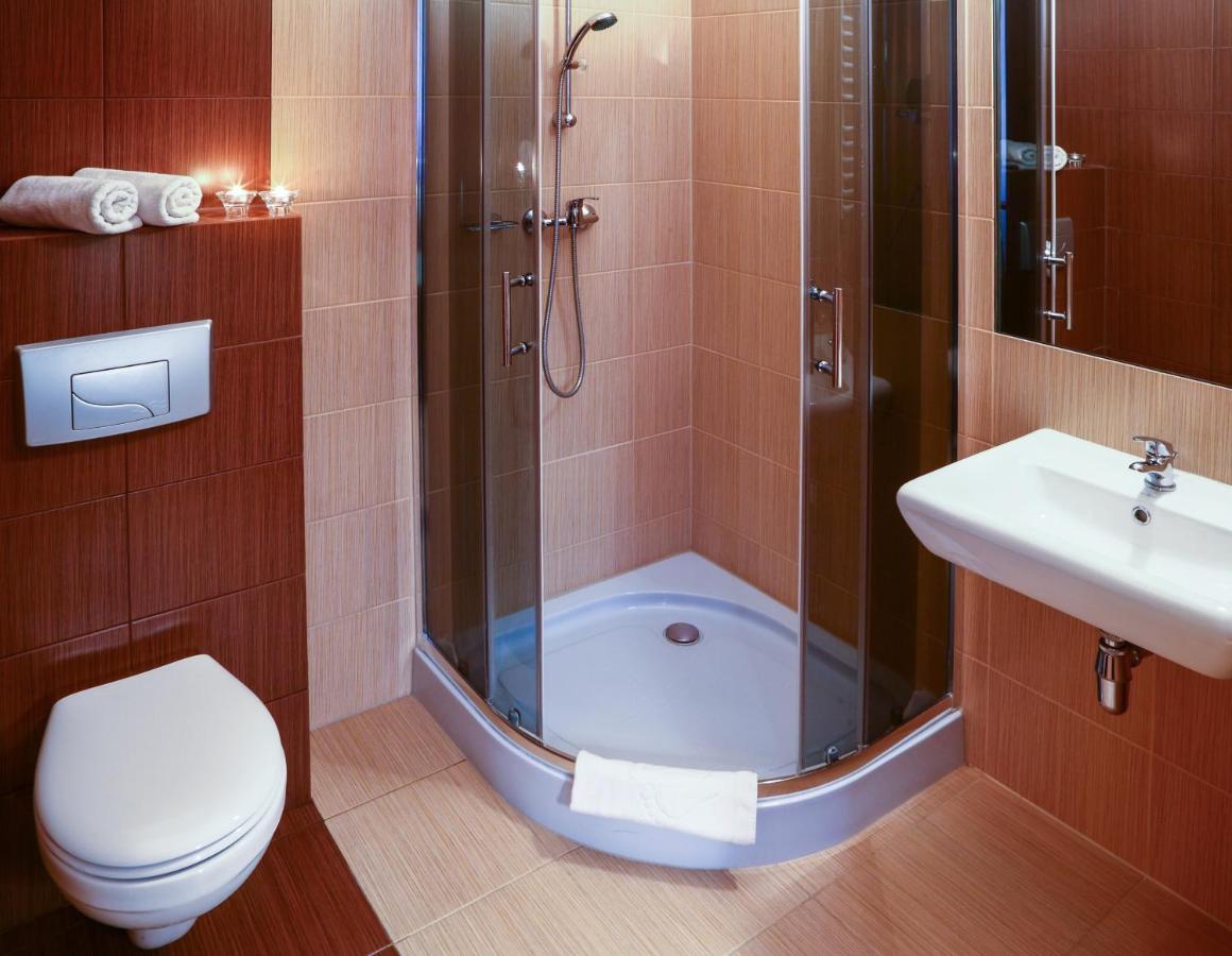 Hotel Mikulski Гливице Екстериор снимка