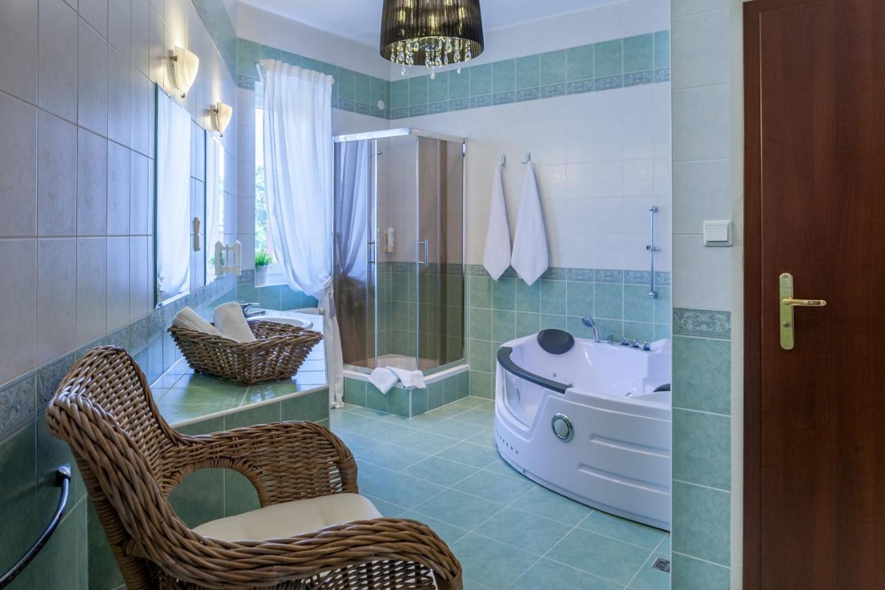Hotel Mikulski Гливице Екстериор снимка