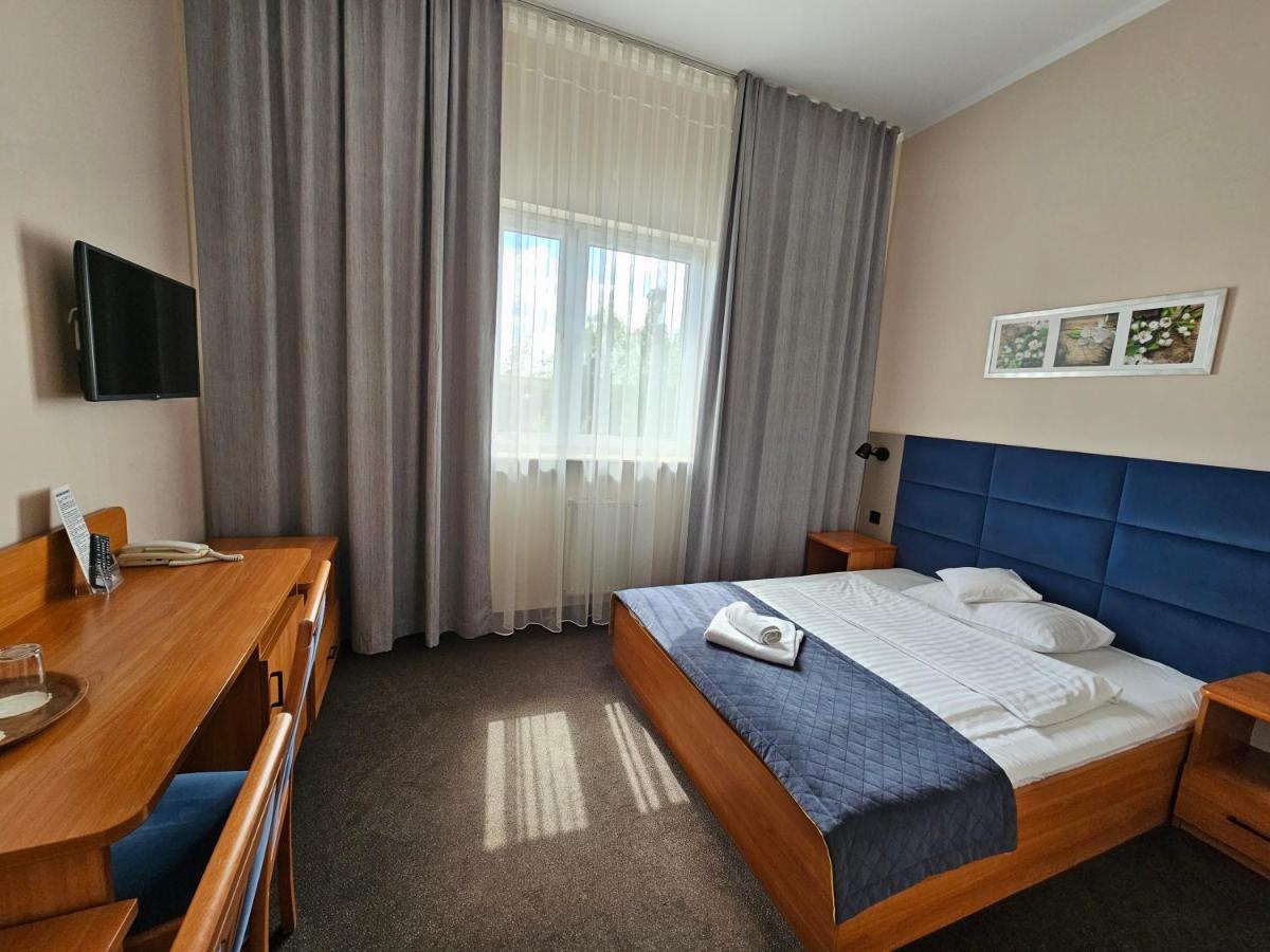 Hotel Mikulski Гливице Екстериор снимка